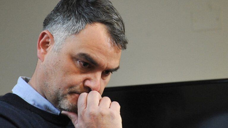 De la defensa al mea culpa: Los 5 hitos que marcaron la caída de Javier Macaya en la UDI