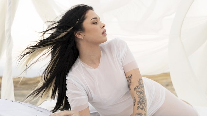 Soulfia sorprende en Lollapalooza 2025 cantando Bye Bye con Kidd Voodoo