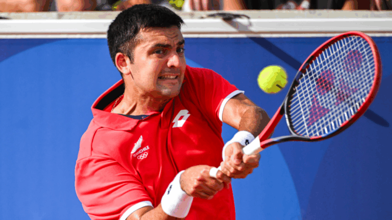 Tomás Barrios sufre dolorosa derrota ante un top 50 y se despide en segunda ronda del Masters de Toronto