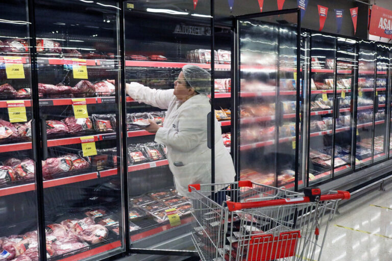 ¿Abren los supermercados este jueves 15 de agosto?
