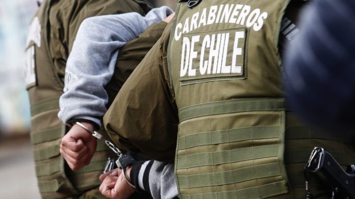 Femicidio frustrado: Mujer permanece en riesgo vital tras ser atacada por su pareja con un martillo