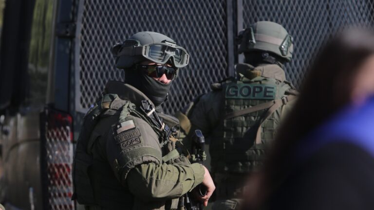 Operativo en Hospital Sótero del Río: Madre de herido en balacera de Puente Alto denunció peligro por miembros de banda rival