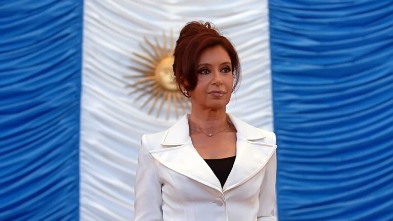 CFK arremete contra Fernández tras denuncia de violencia de género: “La misoginia y el machismo no tienen bandera partidaria”