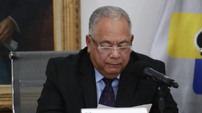 Chavismo afirma que el CNE entregó todas las actas al Tribunal Supremo