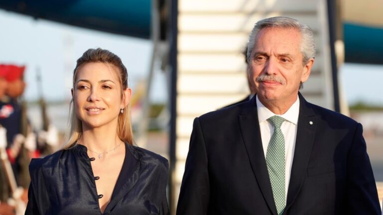 Denuncian a Alberto Fernández por violencia de género: Exesposa Fabiola Yáñez queda con medidas de protección