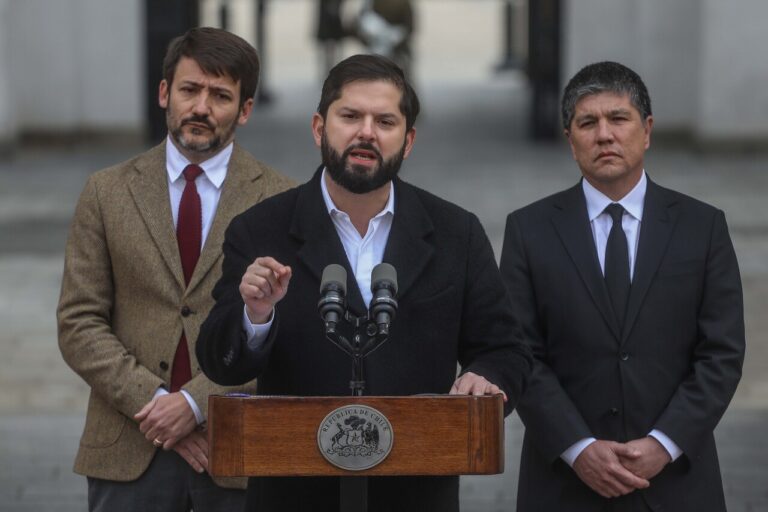 Boric sube el tono por cortes de luz: Exige adelantar compensaciones y revisar concesión de Enel