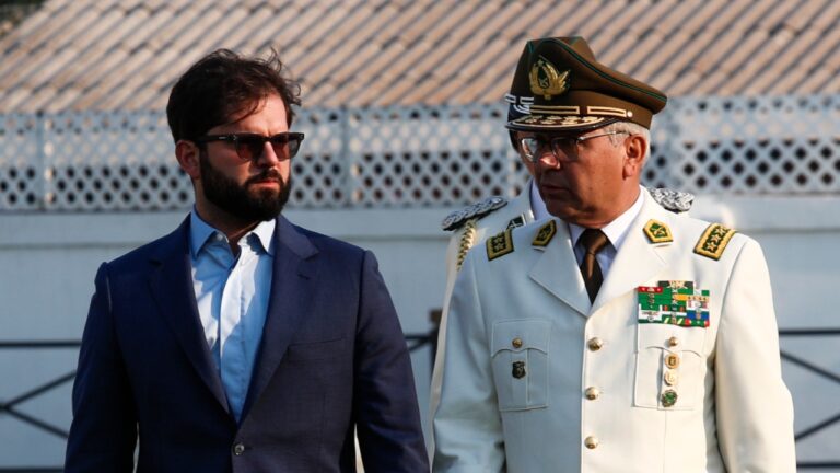Yáñez destaca su “muy buena” relación con Boric: “Nunca había visto una asignación de recursos tan importante para Carabineros”