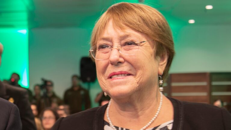 Bachelet hoy tendrá nueva actividad con el oficialismo: Será la cuarta instancia en menos de un mes
