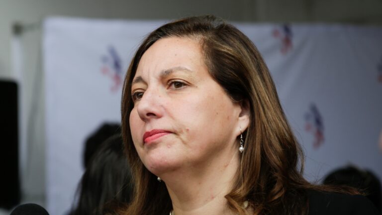 “Vamos a esperar lo que él decida”: Vodanovic respalda a Boric en medio de presiones para que reconozca triunfo de González