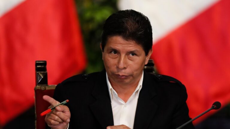 Perú: Fiscalía denuncia a expresidente Castillo por usar avión militar para ir a un cumpleaños