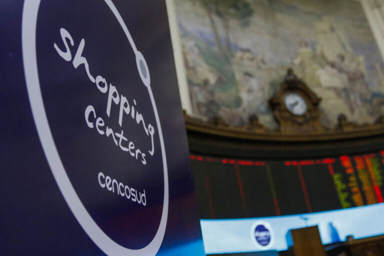 La larga disputa entre Cencosud y un exgerente que llegó a la Corte Suprema tras dos portazos en tribunales