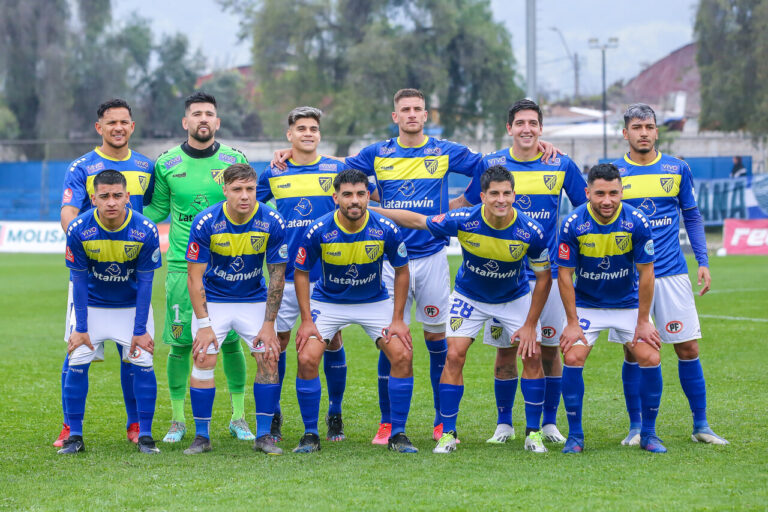 Al borde del descenso: La compleja situación que vive Barnechea luego de que le restaran 45 puntos