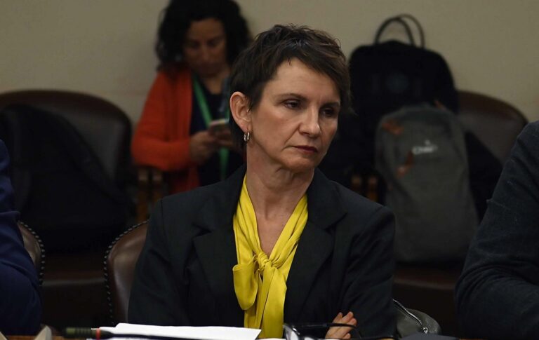 Partido Republicano advierte a Boric: Exigen renuncia de Tohá en 72 horas o acusarán constitucionalmente a la ministra