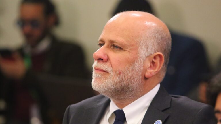 “No toda conversación constituye un delito”: Gobierno reacciona tras mención de Elizalde en chat de Hermosilla