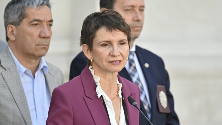 Tohá descarta preocupación del Gobierno por Caso Hermosilla: “Si alguien del sector es nombrado, tendrá que operar la justicia”