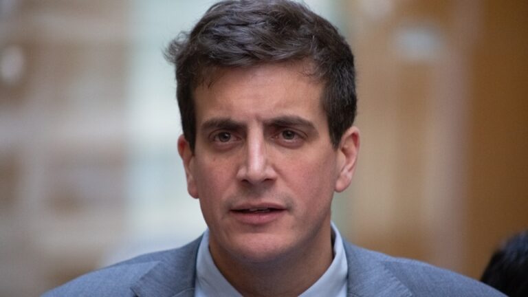 ¿Refuerzo militar en Fiestas Patrias? Schalper dice que Boric se mostró “abierto” a analizarlo en reunión en Cerro Castillo