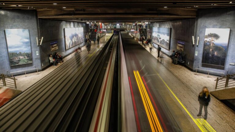 Metro anuncia cierre de Estaciones por incidentes relacionados a la Romería: ¿Cuáles son?