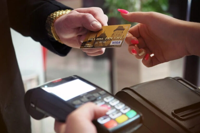 Mantén tus finanzas en orden: descubre los beneficios de una cuenta corriente