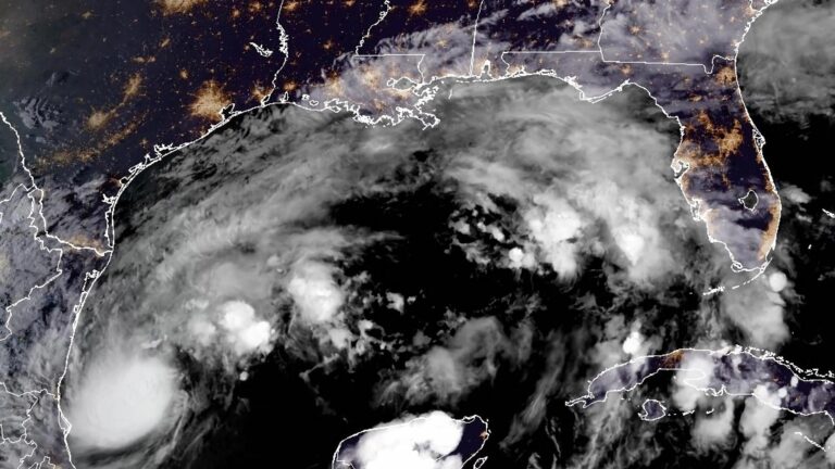 Florida se prepara para el huracán Milton mientras aún se recuperan de Helene