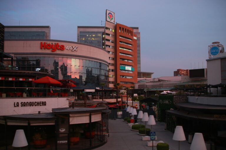 Parque Arauco acuerda con AFP Habitat millonaria venta de sus outlets: Cifra superaría los 33 mil millones de pesos