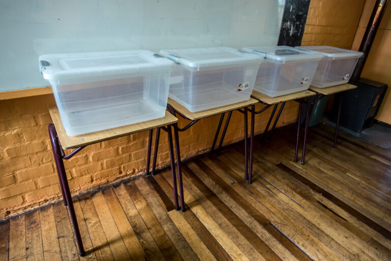 ¿Por qué algunos colegios suspenderán sus clases desde este jueves por la votación? Mineduc explica la medida