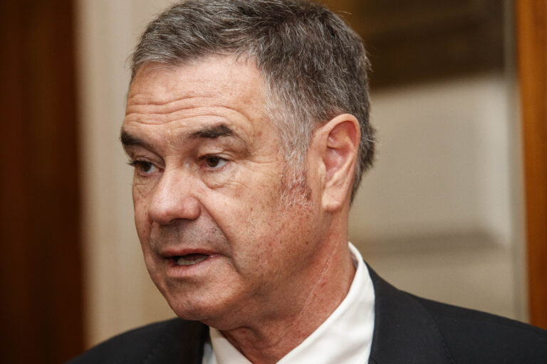 Ossandón afirma que sería competitivo frente a Evelyn Matthei y achaca a Desbordes 