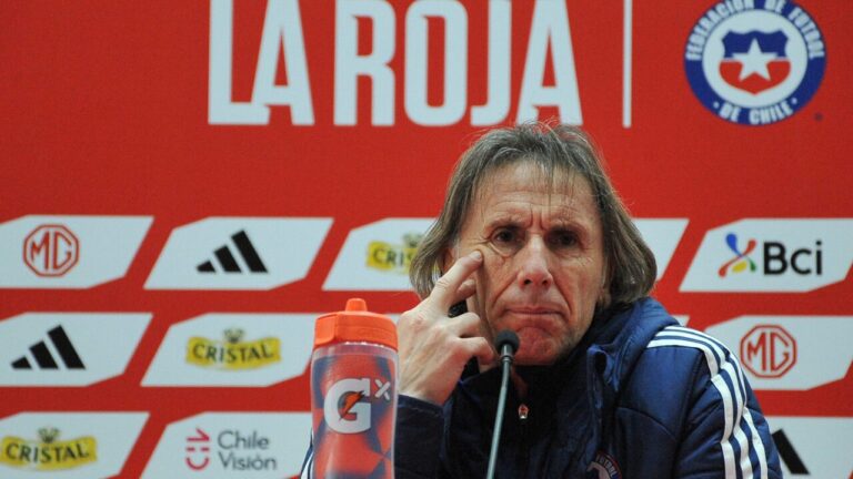 Ricardo Gareca continúa al mando de La Roja, pero enfrenta un severo ultimátum de la ANFP