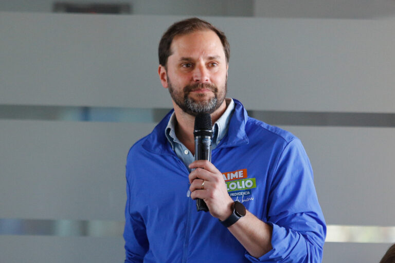 Bellolio, miembro del comando de Matthei, le da portazo a posible indulto a Krassnoff: 