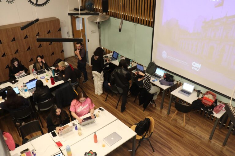 Factchecking UC a elecciones municipales y de gobernadores: la revisión a dichos de candidatos en debates de CNN Chile