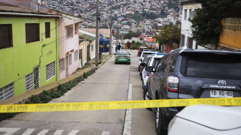 Adulto mayor se quita la vida tras disparar a su esposa en Valparaíso