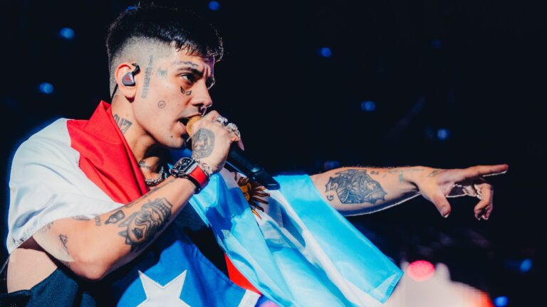 Duki, el rey del trap argentino que cautivó Santiago y rompió fronteras