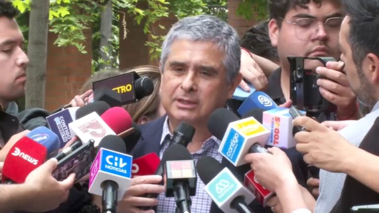 Hermosilla criticó duramente al fiscal Valencia al liberar lista de contactos: 