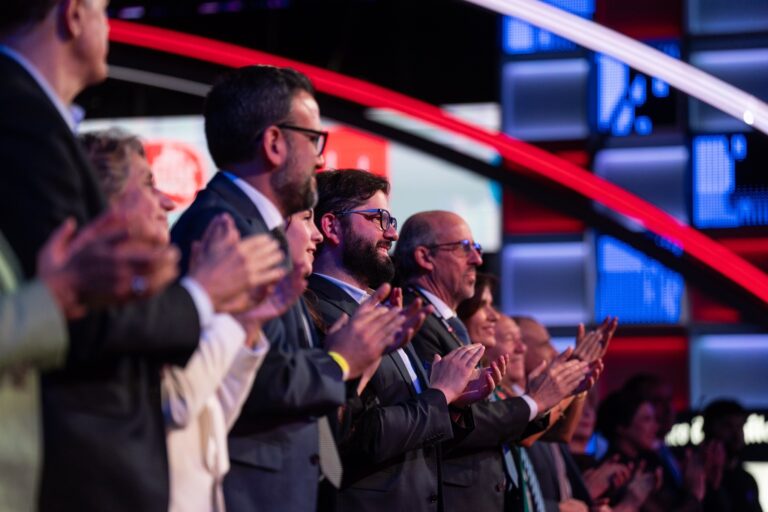 ¿Gabriel Boric quería eliminar la Teletón? Factchecking a los dichos del Presidente sobre la obra solidaria