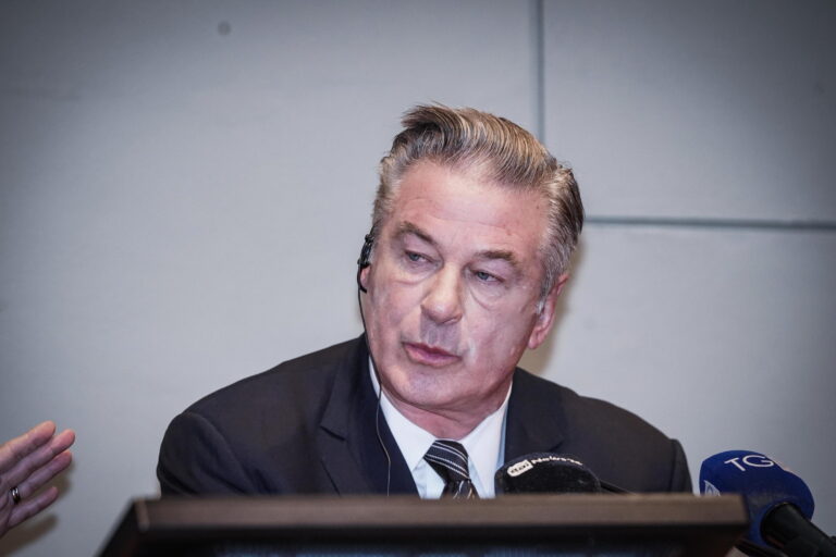 “Cuando la gente te odia a ese nivel, quiere que te mueras”: Alec Baldwin recuerda cómo fue ser acusado de homicidio involuntario en caso “Rust”