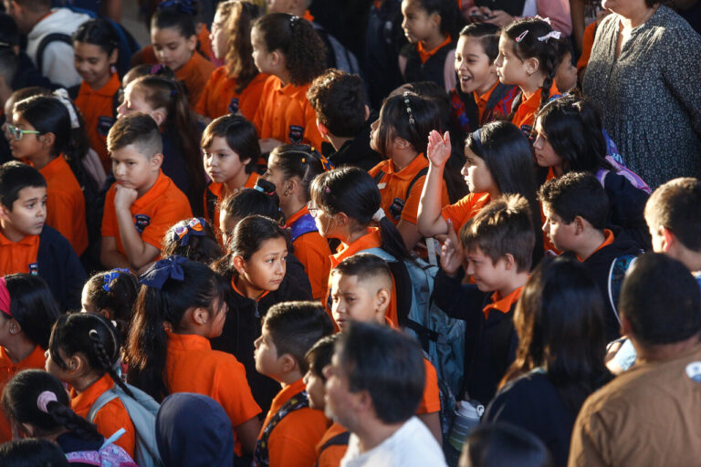 Mineduc publica calendario escolar 2025: Clases comienzan el 5 de marzo y vacaciones de invierno serán a fines de junio