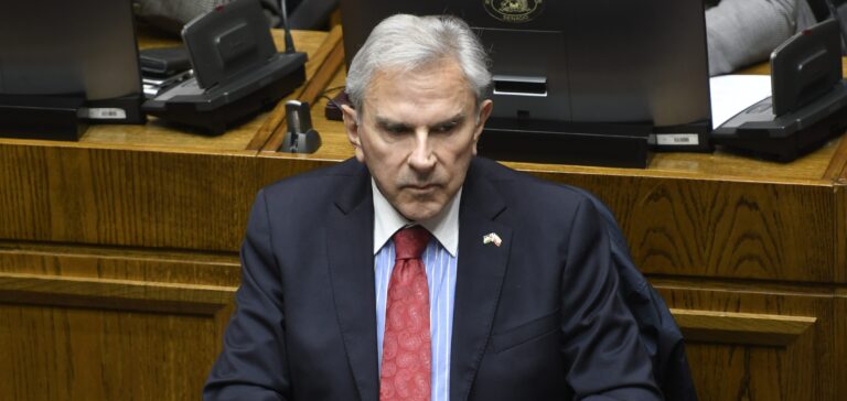 Iván Moreira arremete contra diputado Republicano por propuesta de dinamitar la frontera: “Basta con su insidia y mentira”