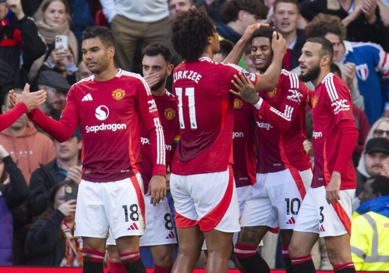 Jugadores del Manchester United se negaron a utilizar una chaqueta en apoyo a la comunidad LGBTQI+