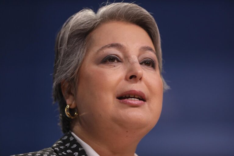 Ministra Jara y carta de aseguradoras de Estados Unidos por reforma: “Los afiliados no son propiedad de nadie, son personas”