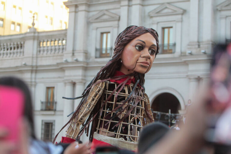 Amal, la marioneta de tres metros y medio, en Chile: Fechas, ciudades y precio de las entradas