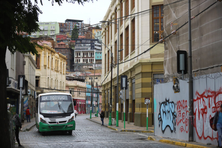 Valparaíso se corona como la ciudad con el internet fijo más rápido del mundo: Superó a Nueva York, Lyon y Abu Dhabi