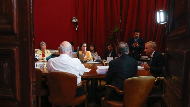 Comisión de Hacienda despacha reforma de pensiones para su debate en la Sala del Senado