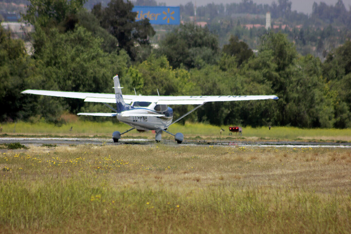 Dos muertos tras capotaje de avioneta en Ñuble: Hay otras dos personas heridas