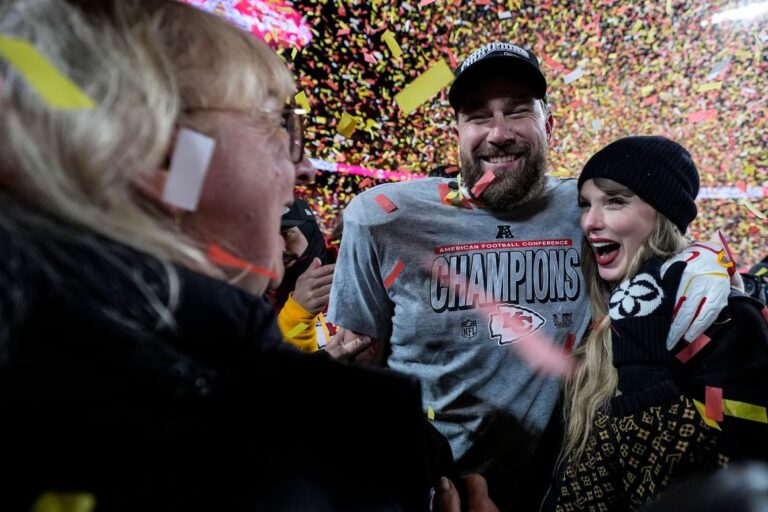 La reacción de Taylor Swift al ruidoso abucheo que recibió en el inicio del Super Bowl LIX