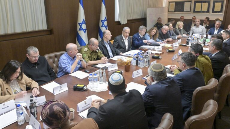 Gobierno de Israel aprobó finalmente el acuerdo de cese al fuego, allanando el camino a su implementación