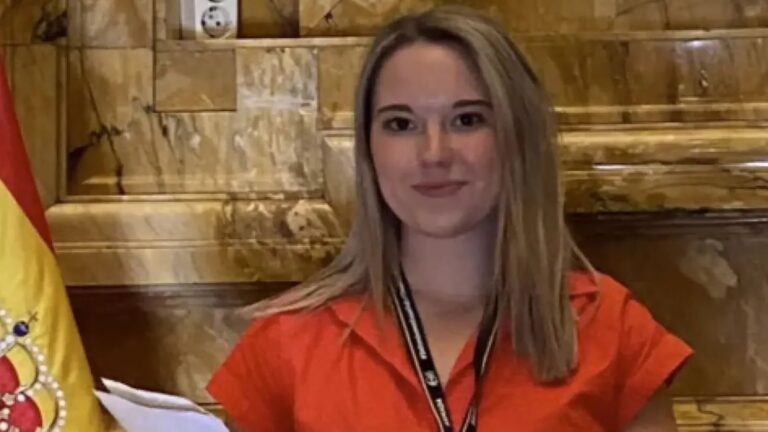 Española murió tras ser corneada por elefante mientras lo bañaba en Tailandia