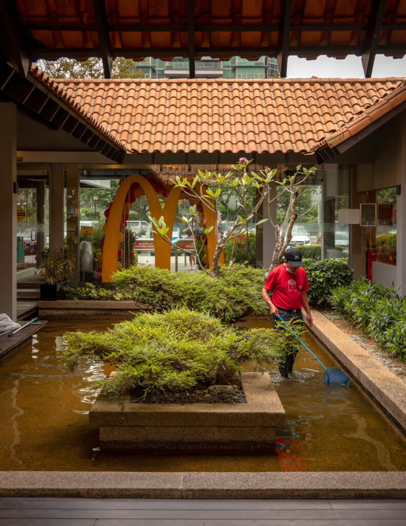 Un restaurante McDonald's en el West Coast Park de Singapur. | Vía CNN Newsource