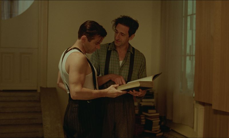 Alessandro Nivola y Adrien Brody en “The Brutalist” | A24
