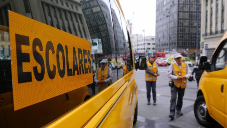 Atención madres, padres y apoderados: ¿Cuáles son los requisitos que debe cumplir el transporte escolar?