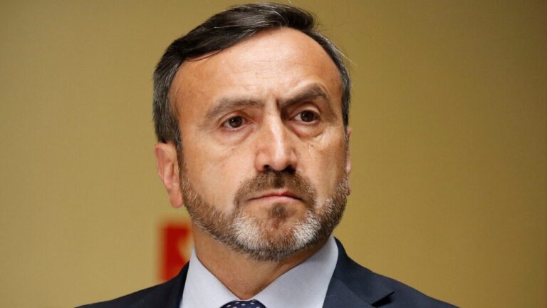 Francisco Pulgar se declara “preso político” e inicia huelga de hambre tras quedar en prisión preventiva por abuso