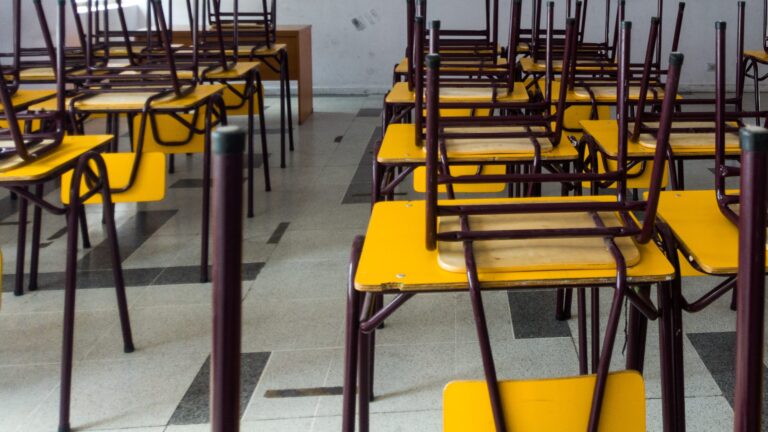 Seremi de Educación suspende clases en Antofagasta por problemas con agua potable: Estos son los establecimientos